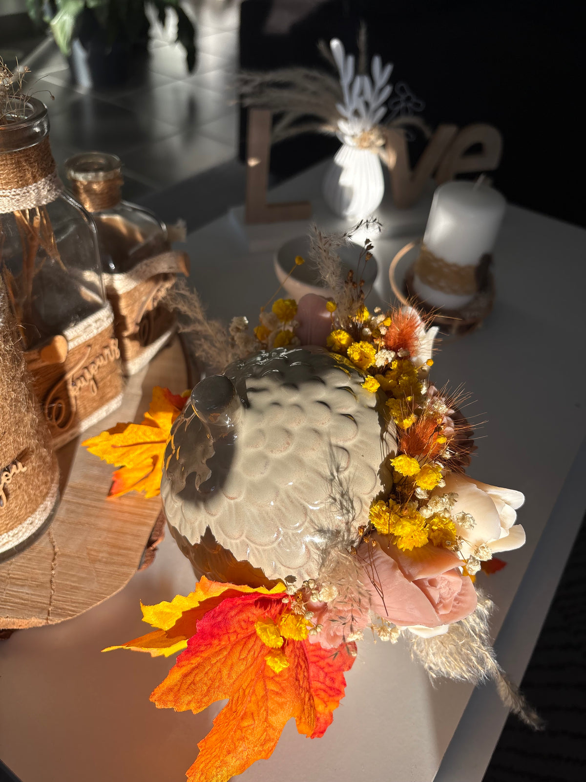 Éclat d’Automne – Bouquet de fondants en pot céramique, Vanille des Îles